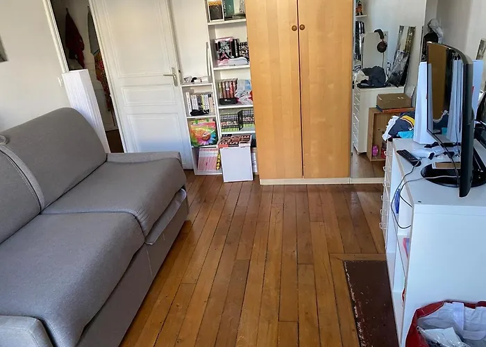 Charming Flat In Belleville * Parigi